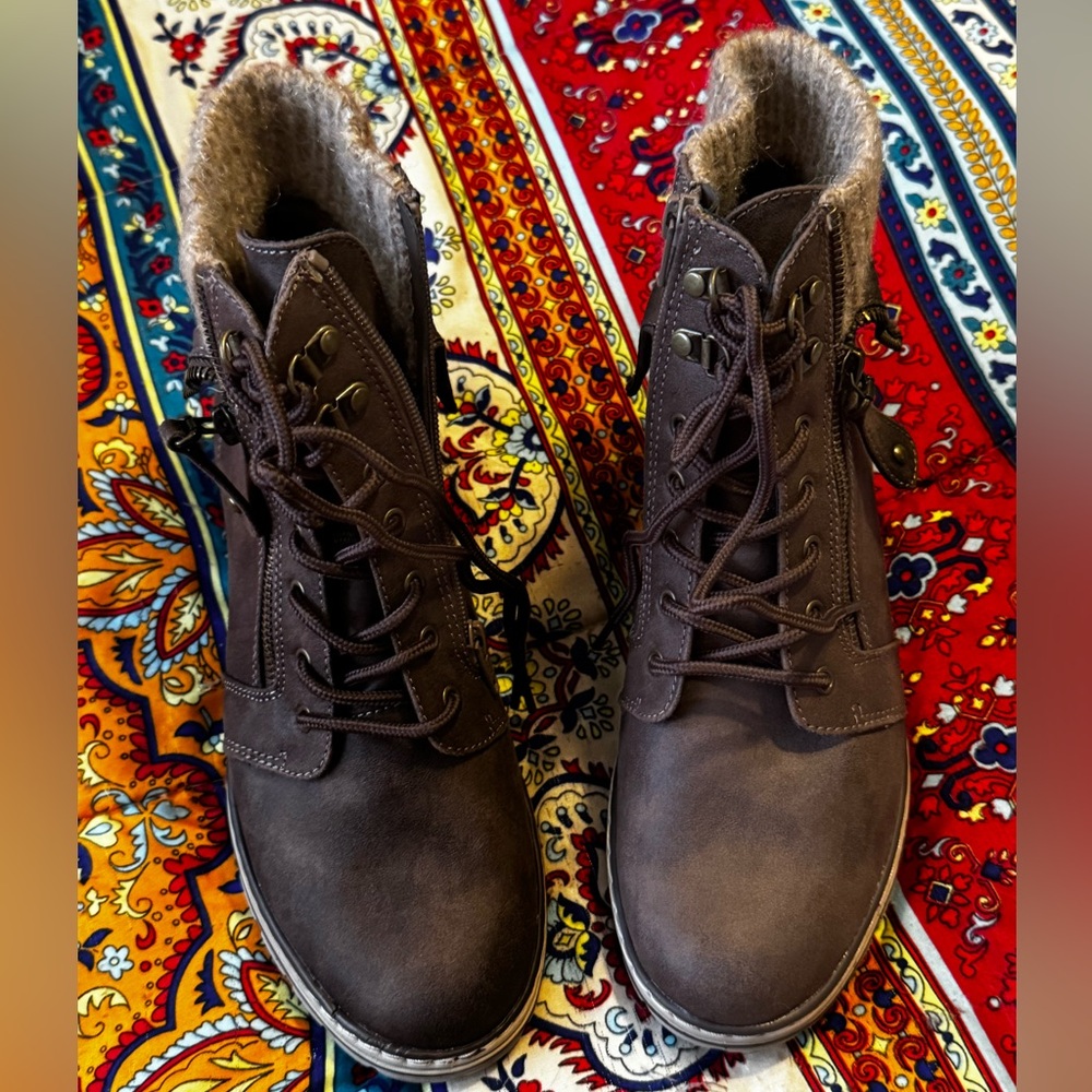 Brand new never worn. Cliffs size 9